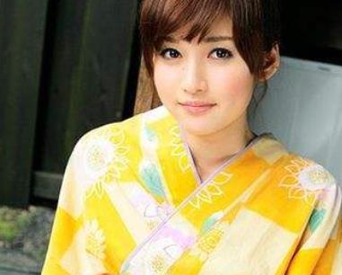 日本AV女優排行 Max-a以蘿莉路線的小可愛出道