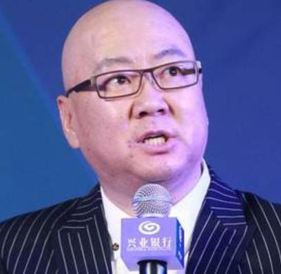 中國(guó)不留頭發(fā)的十大明星排行 陳佩斯1954年2月1日出生于長(zhǎng)春