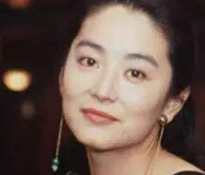 全球最能打十大女明星排行 安吉麗娜使電腦的動作成為了好萊塢可以觸摸風(fēng)景