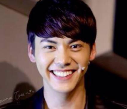 人氣暴漲的七大明星排行 張一山憑借《家有兒女》中“劉星”一夜成名