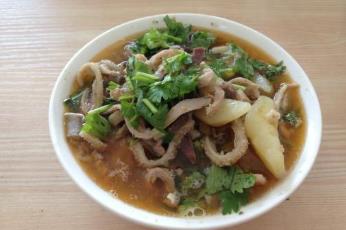 青海西寧特色小吃排行榜 手抓羊肉質嫩滑軟