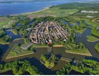 冬季全球最迷人的冰雪城市排行榜 納爾登厚重的城墻