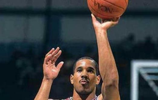 盤點NBA十大詭異罰球 巴里端尿盆投法怪異無比