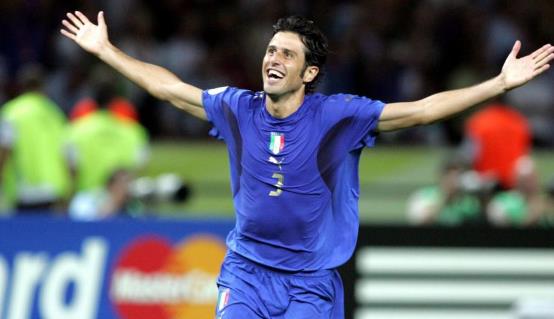 足壇十大超級左后衛(wèi)排行榜 足壇最厲害的左后衛(wèi)都有誰