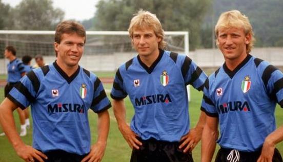 足壇十大超級左后衛(wèi)排行榜 足壇最厲害的左后衛(wèi)都有誰