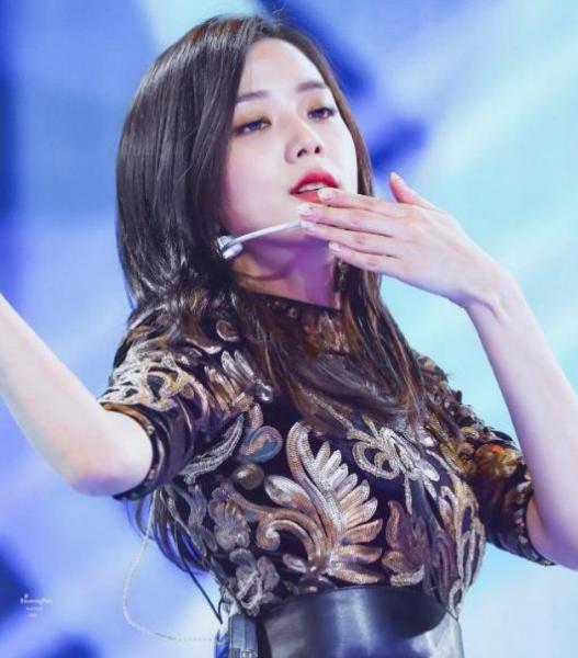 韓網(wǎng)票選南韓最美女愛豆排行榜 韓國前十名最美女明星排名