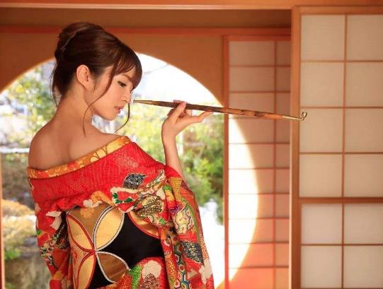 日本最好看的AV女星排行榜 暗黑林志玲波多野結衣在AV女優界頗負盛名