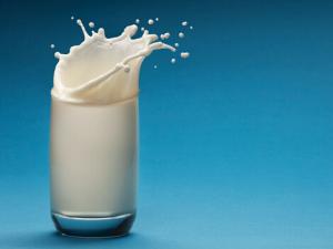 牛奶什么時候喝最好?晚上喝牛奶好嗎