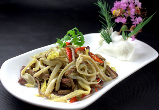 吃蘿卜干有什么好處?多吃蘿卜干預(yù)防骨質(zhì)疏松