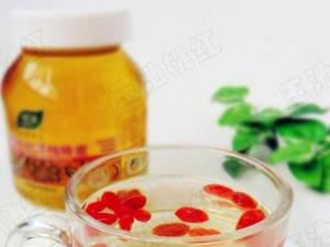喝枸杞蜂蜜水有什么好處?枸杞蜂蜜水的功效與作用