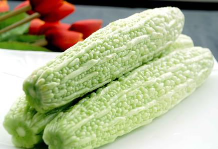 吃苦瓜好嗎?苦瓜的營養價值-苦瓜的功效與作用