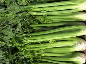 吃西芹有什么好處?西芹的營養價值、功效與作用