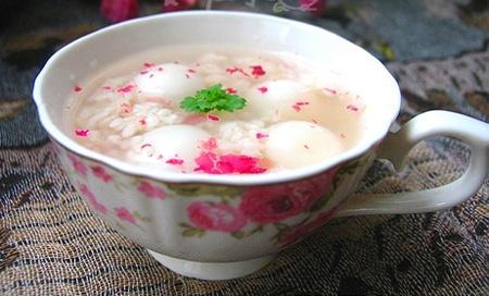 最簡單的吃法是吃生醪糟