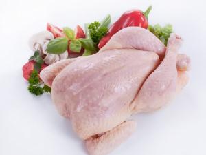 切菜有講究-帶脆骨的雞肉用側切法