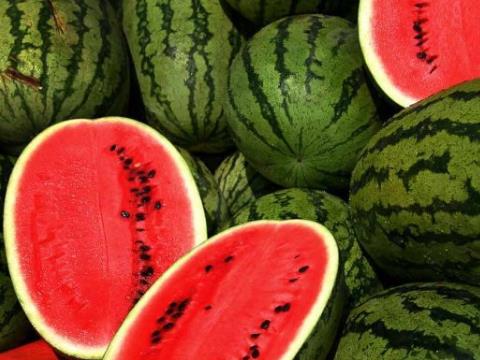 切開的西瓜怎么保存?切開的西瓜在冰箱能放多久