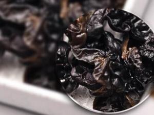 如何辨別人造木耳?人造木耳的鑒別方法