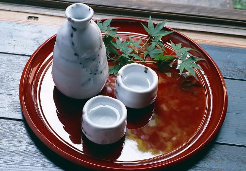 怎樣辨別名酒的真假?辨別真假名酒的方法