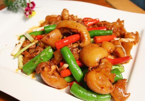 炒菜時用什么油好?用什么油炒菜好吃