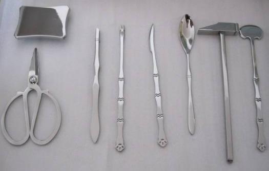 吃螃蟹的工具:用什么工具能輕松吃大閘蟹又不浪費