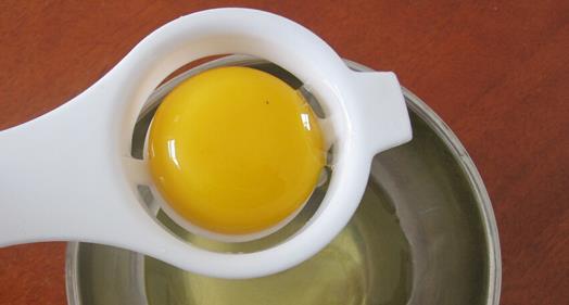 如何分離蛋清、蛋黃 5種分離蛋清、蛋黃的方法