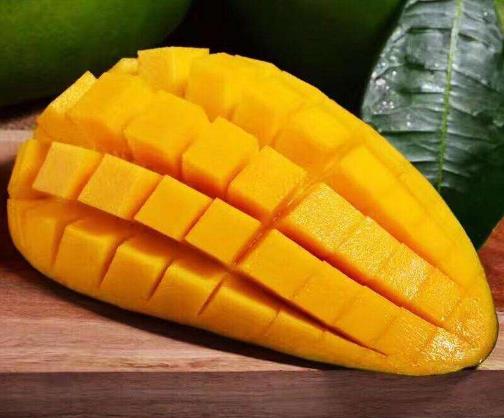 大青芒果硬的能直接吃嗎 怎么辨別青芒果熟沒(méi)熟 催熟青芒果妙招