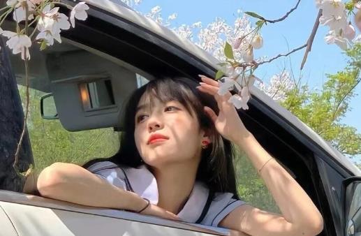 腋毛上有黃黃的附著物是狐臭嗎 腋毛上像蠟一樣的東西怎么去除