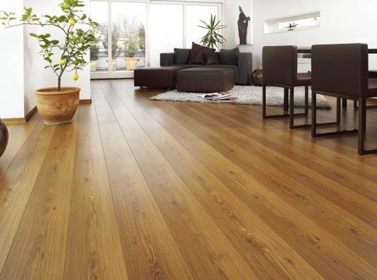 木地板有點空鼓怎么處理最省事?木地板之間的縫隙怎么填