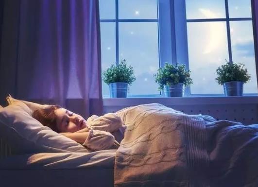 冬天蓋多暖和還是墊多暖和?冬天蓋什么被子保暖又舒服