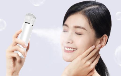 面部加濕器可以加爽膚水嗎 面部加濕器用什么水好
