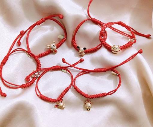 本命年紅繩可以和彩金一起戴嗎?本命年紅繩可以和蜜蠟手串一起帶嗎