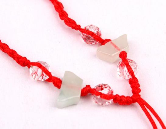 本命年可以戴老婆送的紅繩嗎?本命年戴紅繩什么講究