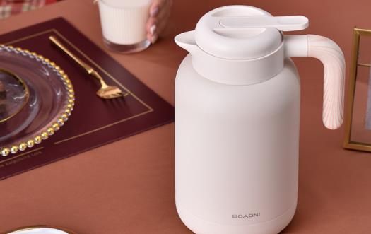 電熱水壺家用的功率是多少瓦 新買的電水壺有塑料味怎么去除