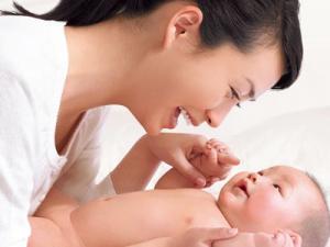 育兒禁忌:照顧寶寶最忌7件事千萬不能犯