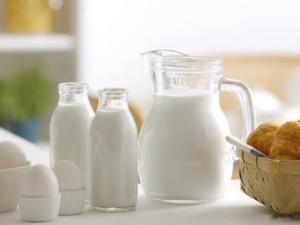 寶寶喂養誤區:鮮奶比配方奶粉好