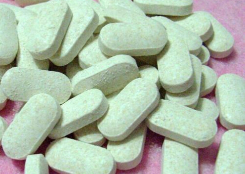 鈣片不能和什么一起吃?鈣片吃多了會怎么樣?