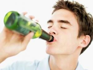 喝酒時不能吃什么菜?喝酒前吃什么不容易醉