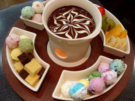 夏季哪些人不宜多吃冷飲-吃冷飲應該注意什么