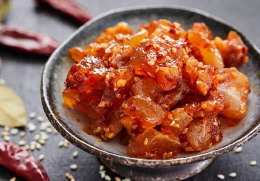 吃牛蹄筋要注意什么事項?哪些人不能吃牛蹄筋?