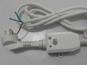 熱水器常開(kāi)保溫并不費(fèi)電 熱水器插頭不宜頻繁的插拔