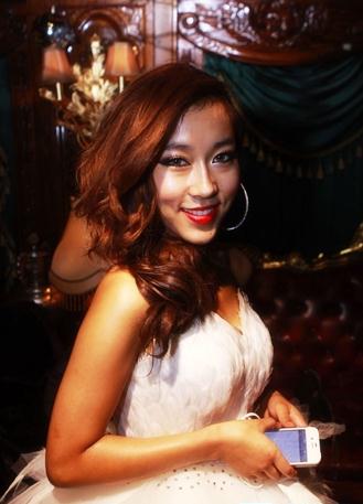 吉克雋逸個(gè)人資料,吉克雋逸大量夜店照片,中國(guó)好聲音吉克雋逸被爆造假