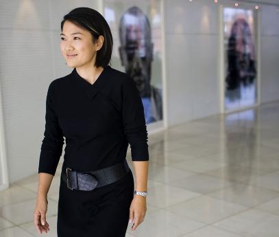 張欣個人資料照片,王石離婚,《甄嬛傳》80后女演員田樸珺新歡,潘石屹任志強等微博調侃