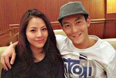 曝陳冠希向22歲新歡求婚成功,婚禮日期已定2013年成親,助理回應稱假消息