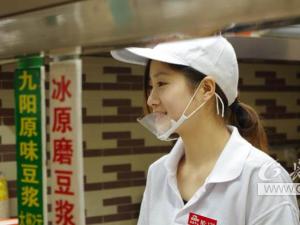 武漢華科大豆漿西施走紅 清純靚麗不輸奶茶妹妹