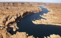 三十年河東，三十年河西，莫欺少年窮是什么意思