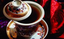 喝濃茶能解酒？正確解酒的方法