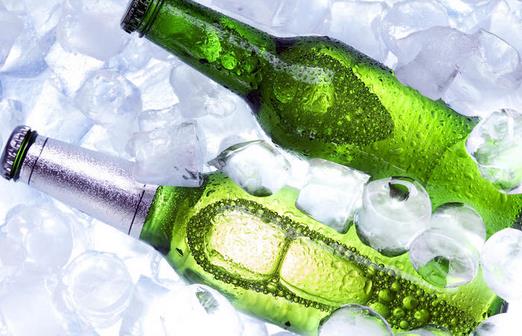 經(jīng)常喝冰鎮(zhèn)啤酒會(huì)怎樣?長(zhǎng)期喝冰鎮(zhèn)啤酒的危害