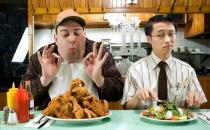 晚餐吃太飽會(huì)誘發(fā)哪些疾??？晚餐吃太飽的危害