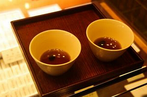 女人喝什么茶養(yǎng)生?黑豆茶是首選