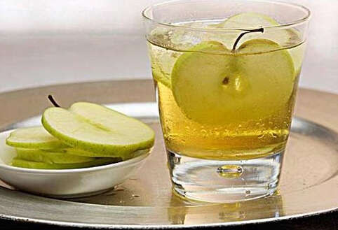 紅酒燉蘋果緩解痛經(jīng)-為什么會(huì)痛經(jīng)？