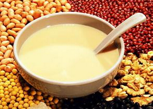 空腹喝豆?jié){好不好?喝豆?jié){的誤區(qū)